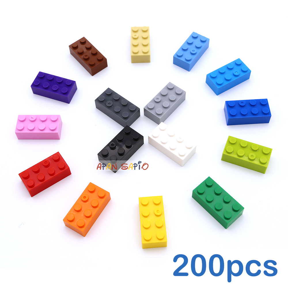 200 قطعة 2x4 نقطة لتقوم بها بن - مراجعة Lego Set Creator وسعره